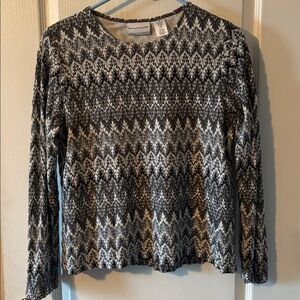 Black and White Patterned Long Sleeve Top